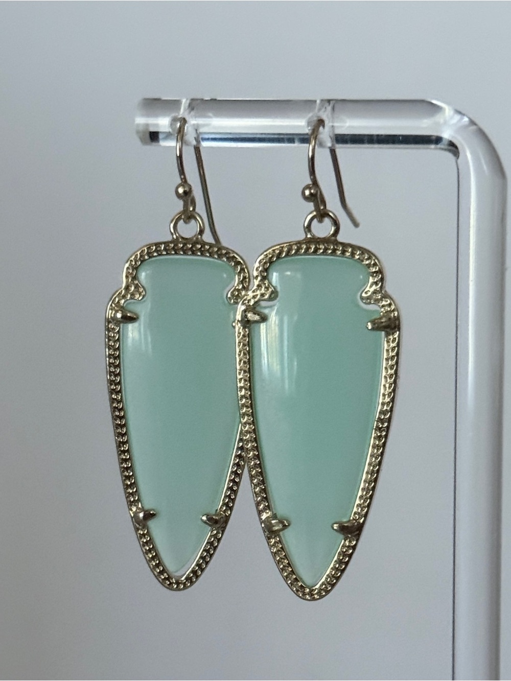 Kendra Scott Skylar Drop Earrings in Mint Green Chalcedony Gold